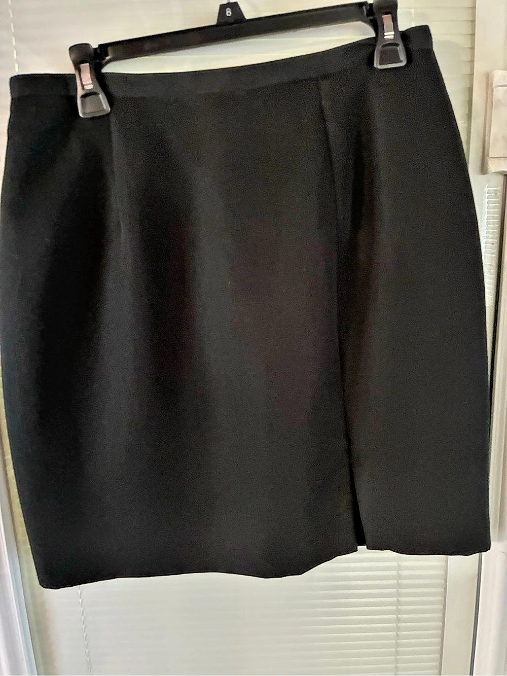 Michele Pleated Mini Skirt with Small Slit in Black Size 12